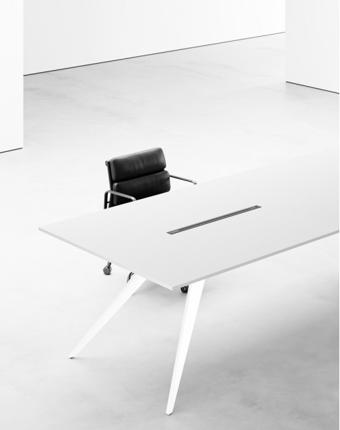 White shop meeting table