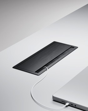 Flip Cover Brushed Black